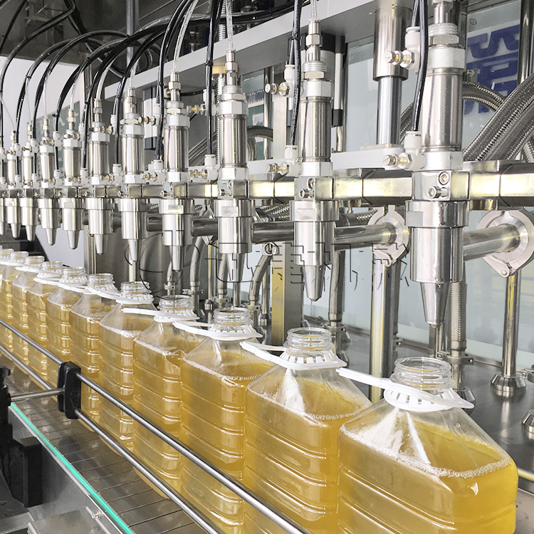 食用油灌裝機(jī)灌裝頭采用防滴漏設(shè)計(jì)有什么優(yōu)勢(shì) ？